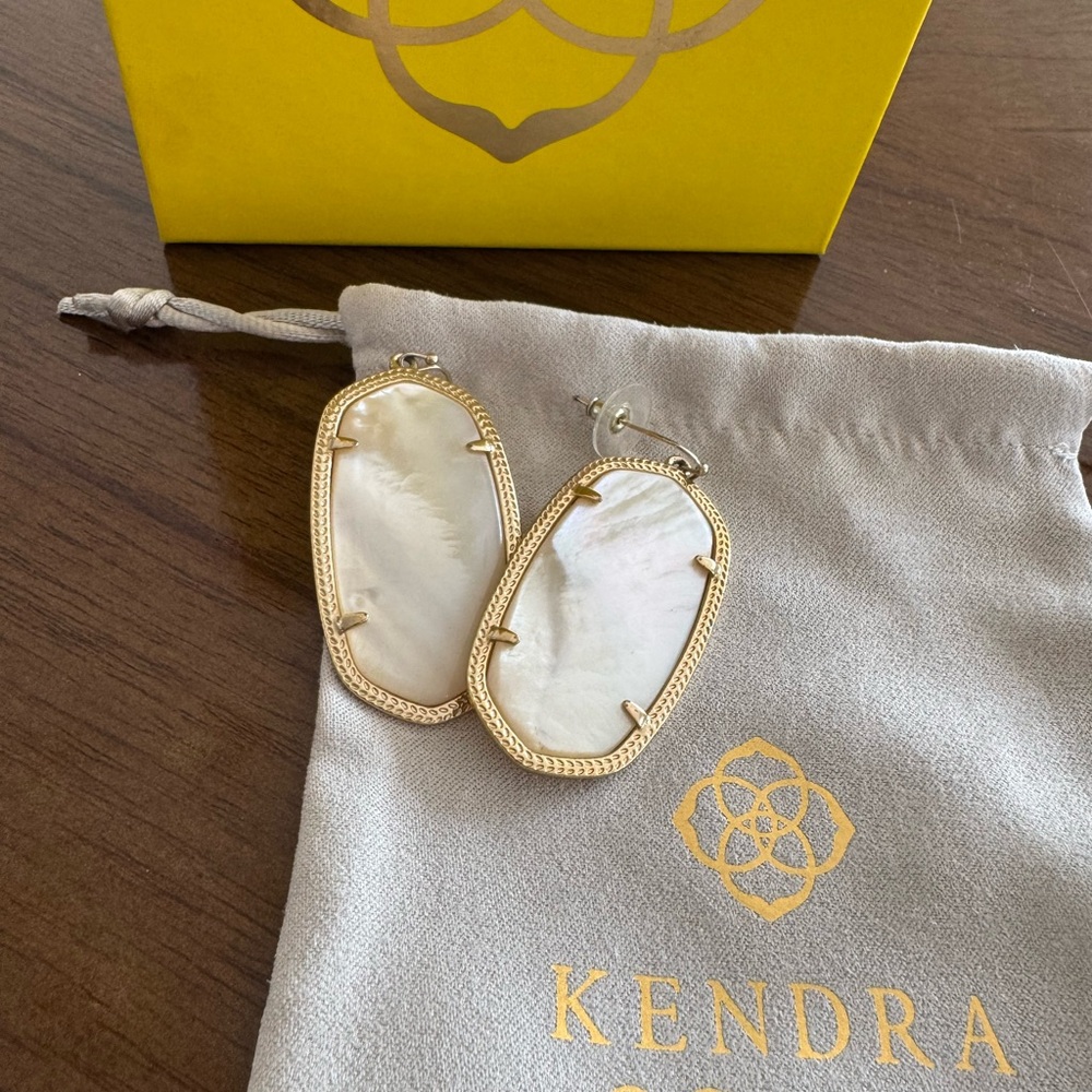 Kendra Scott Gold and Cream Drop Earrings
